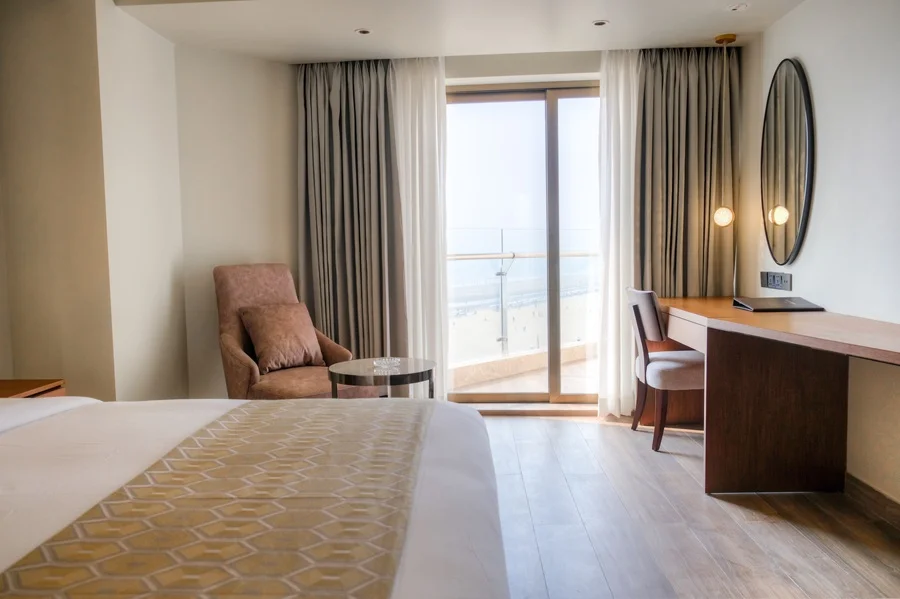Ocean Front King